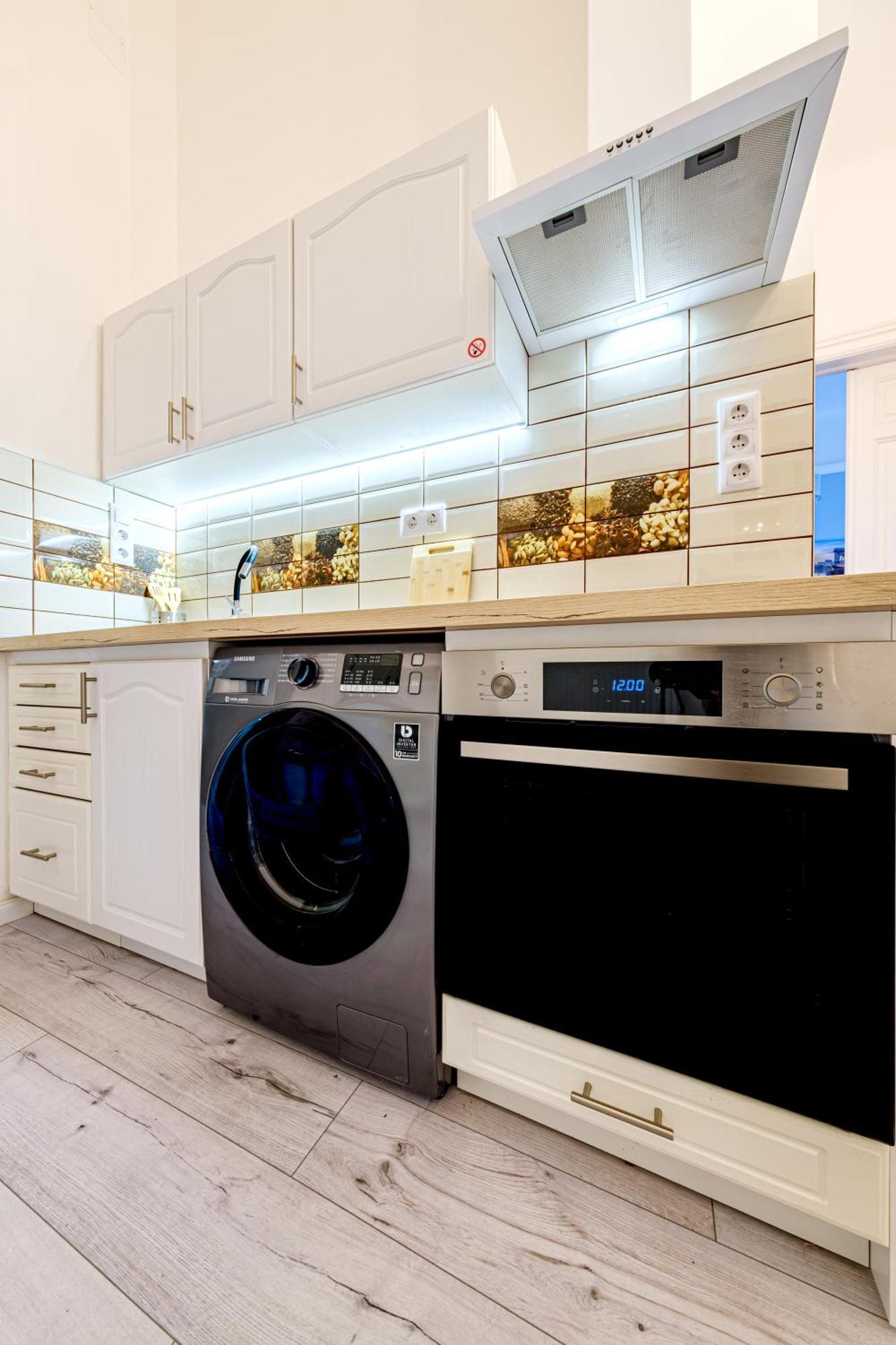 Soho Downtown Apartment Budapest Exterior foto